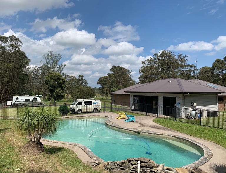 on site pool repairs and service 