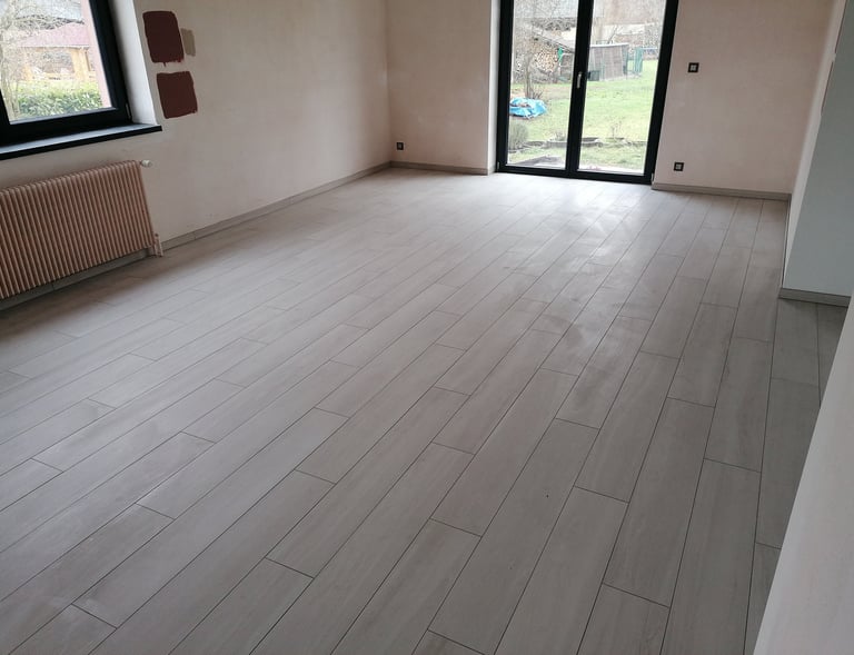 Valorisez vos sols et murs avec un carreleur à Saint Louis expérimenté