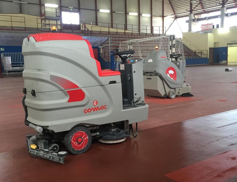 Machines de nettoyage haute performance: autolaveuse et monobrosse pour sols à Neuchâtel