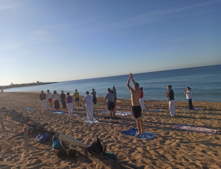 Yoga sulla spiaggia