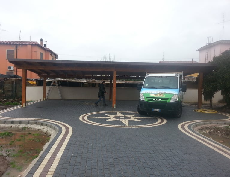 Tettoia in legno su misura realizzata in provincia di Latina