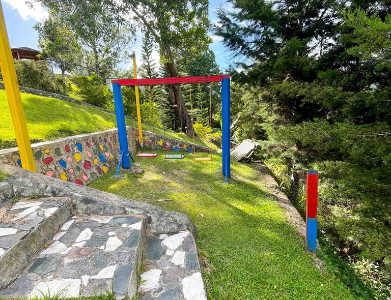 Jardin de juegos para niños en la villa presidencial Constanza