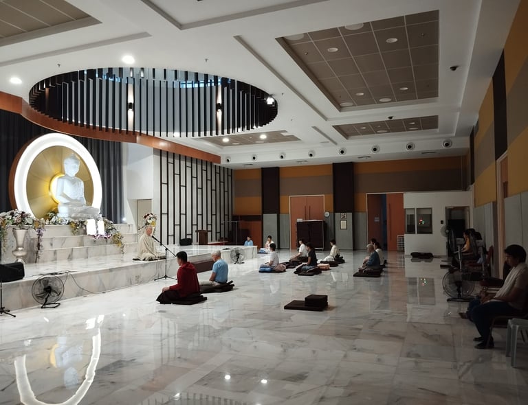 Theravada Buddhist meditation, Metta Lodge