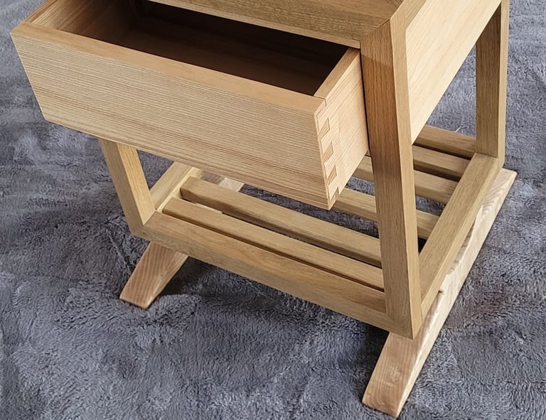 chevet et valet de chambre en frêne et chêne massif