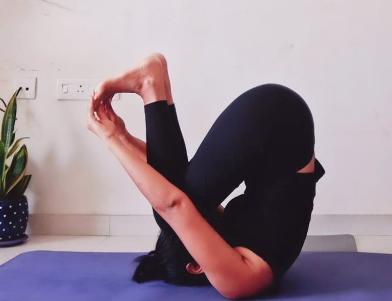 Dr Beauty teaching advance Yoga online