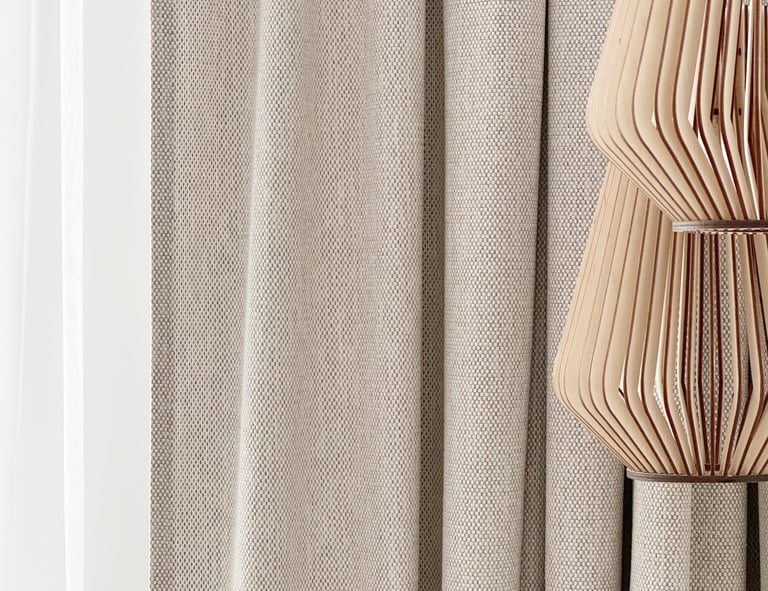 dizainerės konsultacija stilingam užuolaidų pasirinkimui