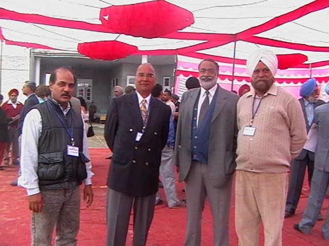 Ravinder Vashisht in a meeting with Executives