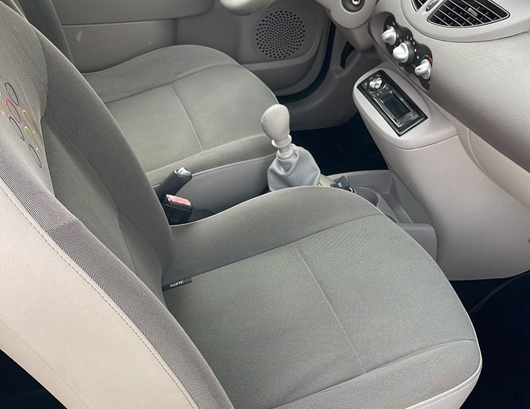 Nettoyage intérieur voiture à domicile Marignane