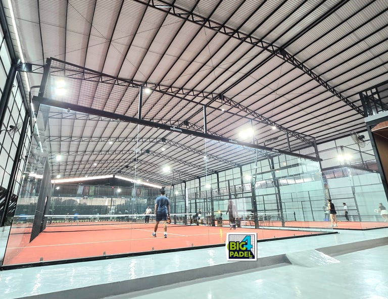high roof at big4padel