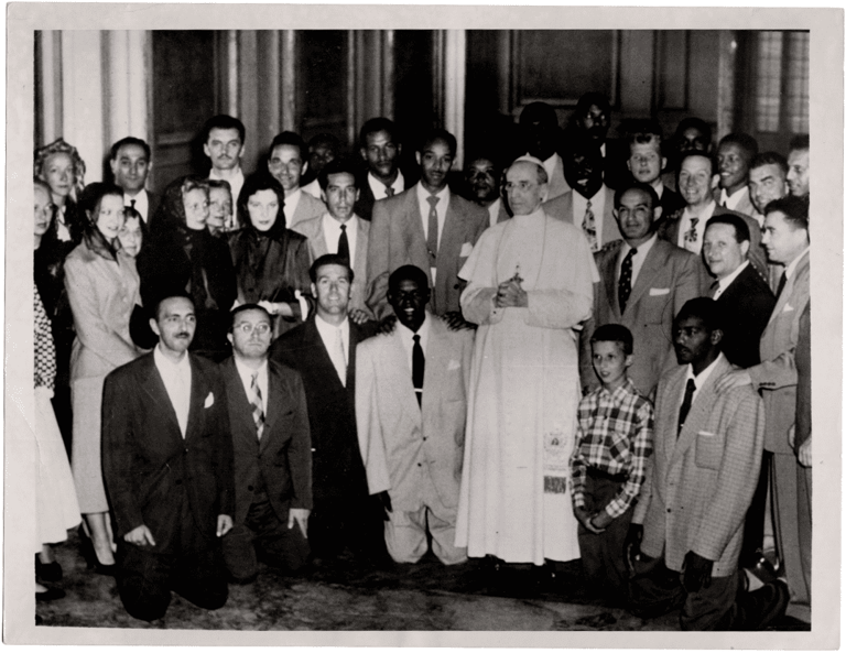 1952 Photograph of the Harlem Globetrotters meeting Pope Pius in Italy