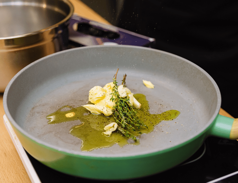 Keto Garlic Butter Sauce