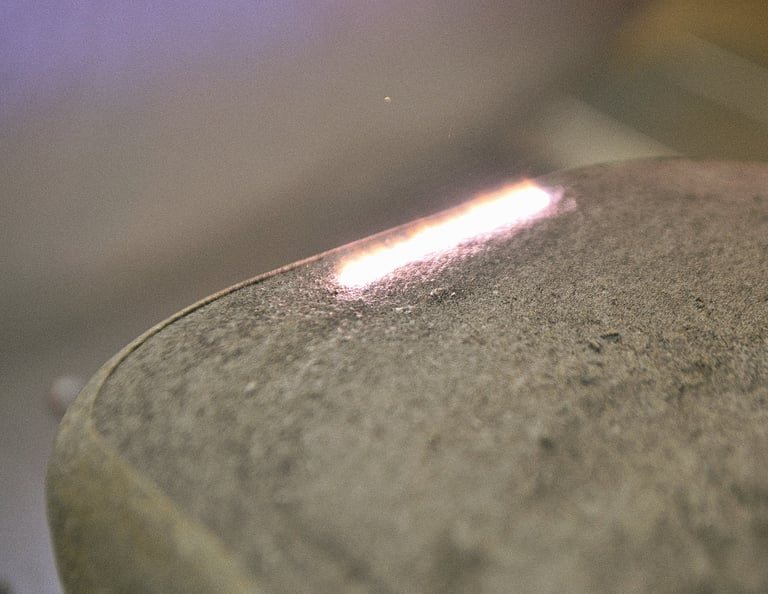 Gravure Laser sur Pierre - Alika Solutions