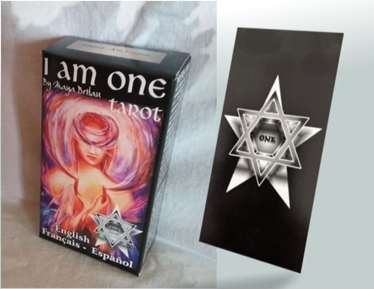 Tarot deck of cards I Am One by Maya Britan English French Spanish 5 and 6 pointed stars on a card