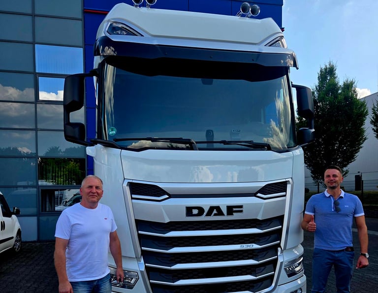 Neues Fahrzeug für einen sehr zuverlässigen Mitarbeiter der Direkt Transport, Containertransport