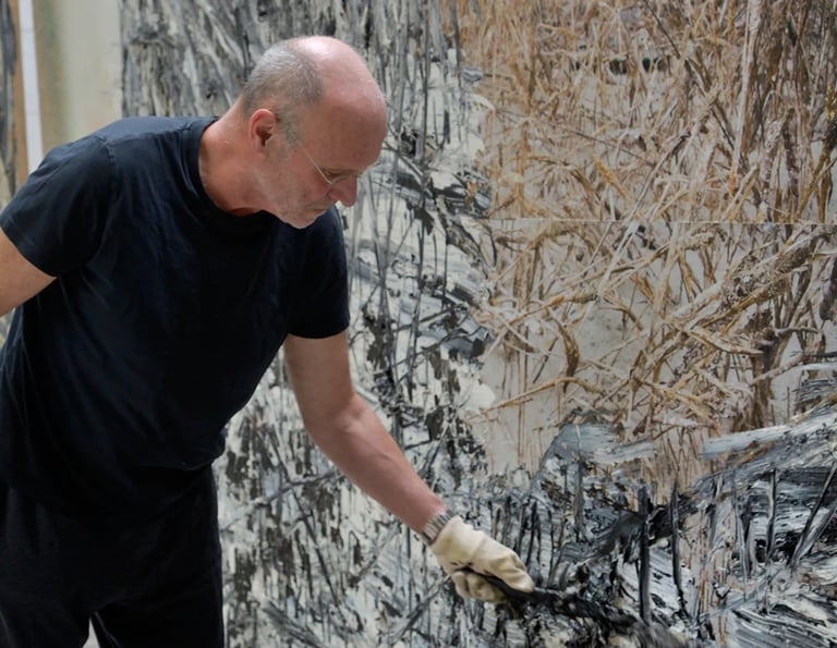 Já Anselm Kiefer transforma a pintura em objeto escultórico, utilizando terra, chumbo e materiais