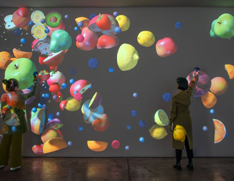 Jennifer Steinkamp: Especialista em animação digital 3D, suas obras projetadas em fachadas