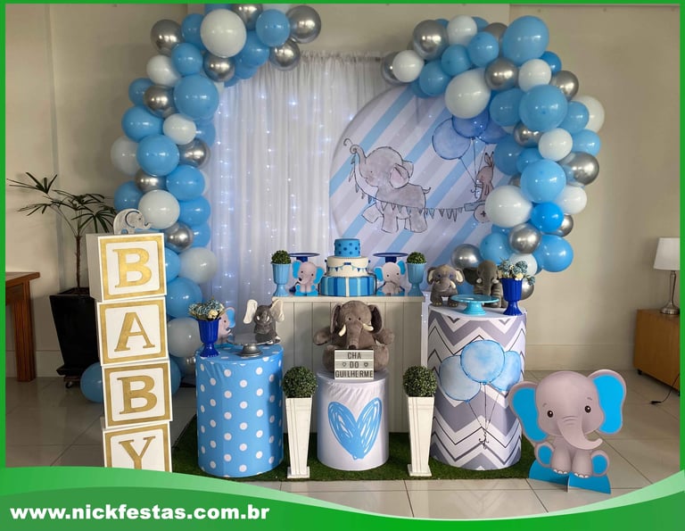 Decoração infantil tema Elefantinhos com tons suaves e detalhes fofos para festa charmosa