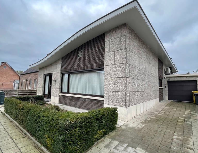 "Overstek betonherstelling en coating door Senpro BV"