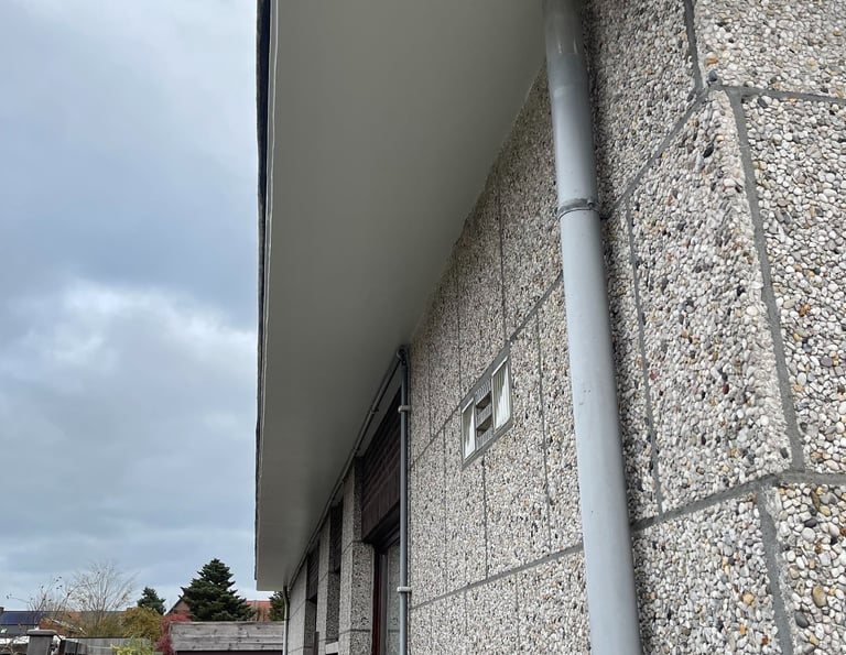 "Overstek betonherstelling en coating door Senpro BV"