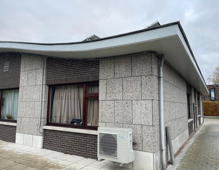 "Overstek betonherstelling en coating door Senpro BV"