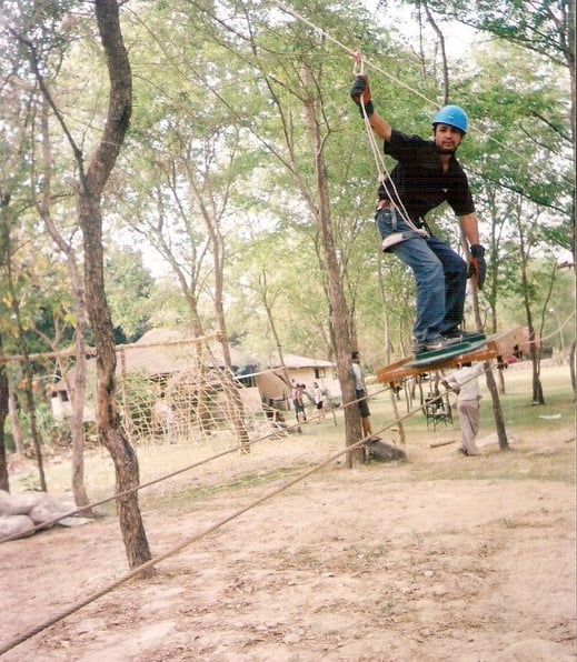 sKATEBOARD zIPLINE