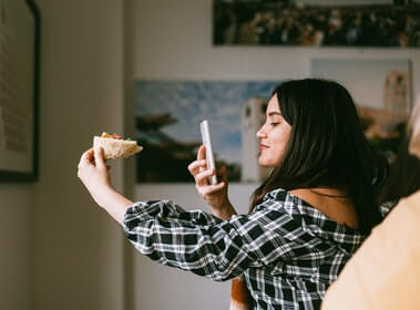 influencer-marketing-definition-digital-ingredient-beemk-be-e-marketing