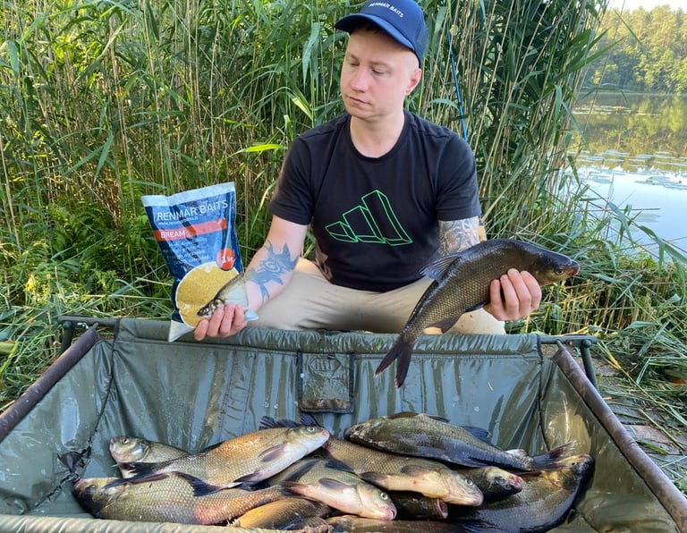 jaukai karšių žuklei Renmar Baits Bream