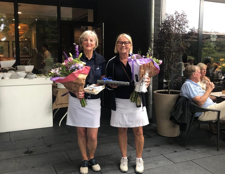 Ans van Eck (l) en Wilma Venes