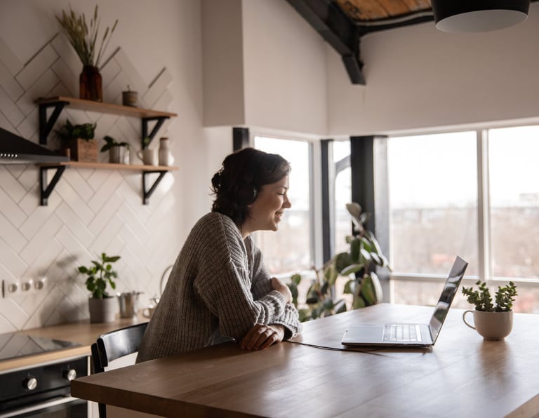 Comment la sophrologie peut vous aider à mieux gérer le stress du départ à l'étranger