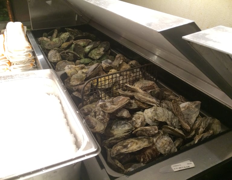 Live Oysters Bar!!