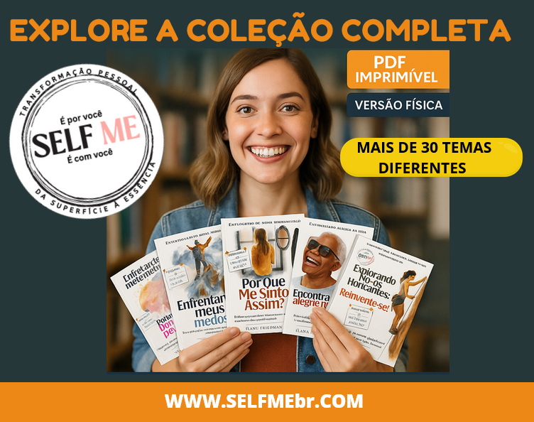 Mulher segurando cadernos Self Me em versões física e PDF.
