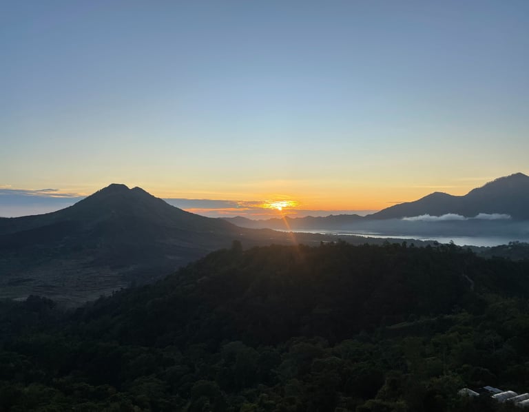 wschód słońca wulkan Bali