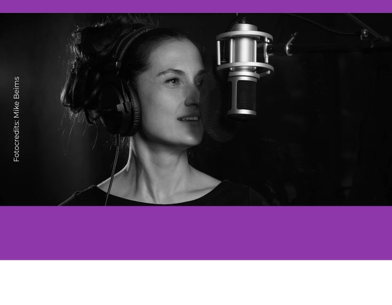 Der Hörspiel-Cast von Autor Luca Snow - "Existence": Sprecherin Julia Casper