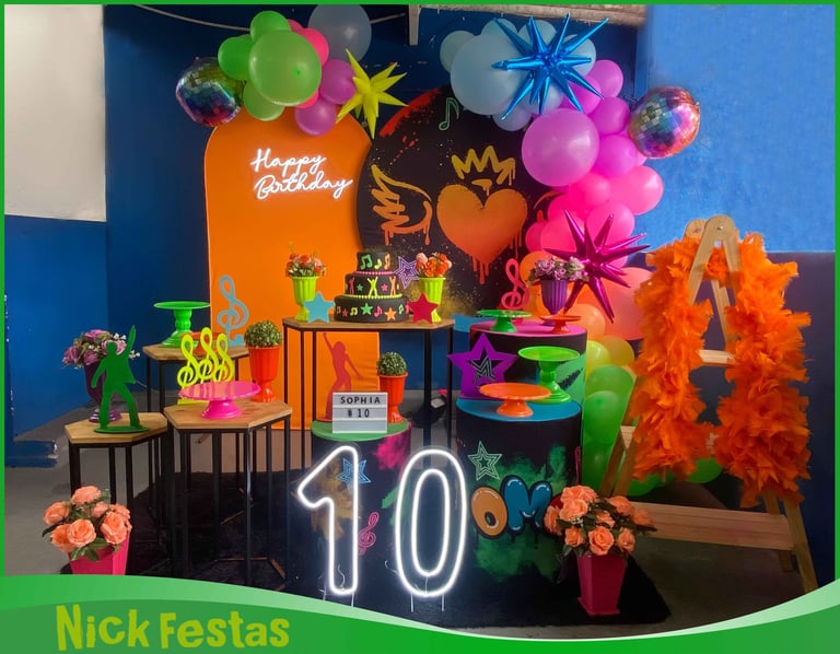 Locação de decoração de festa Teen Neon