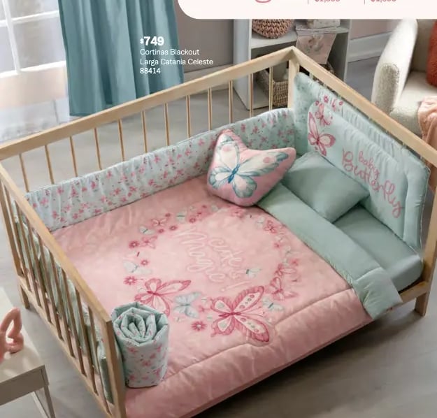 Cunero rosa con estampado de mariposa modelo Magic de la marca Vianney