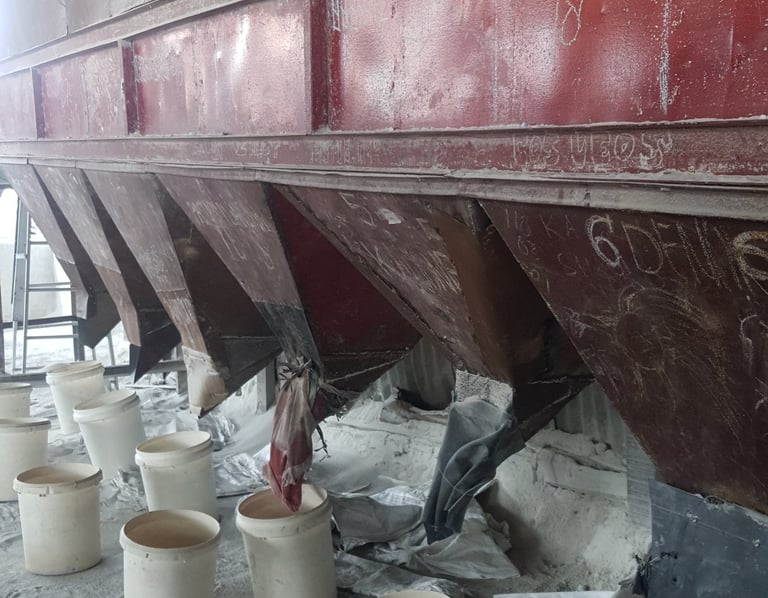 Mesin pengayak dalam produksi pasir silika