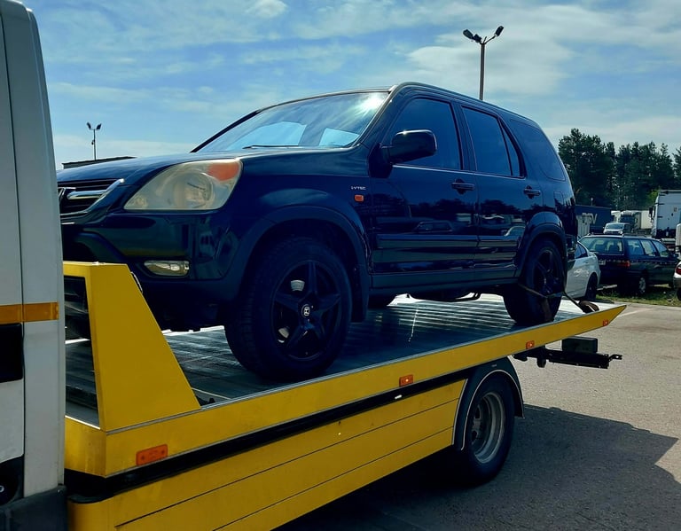 Tralo paslaugos, technine pagalba kelyje, auomobilio transportavimas Vilniuje