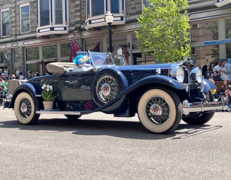 One fun aspect of the Tulip Parade is dressing in period correct attire for your car.