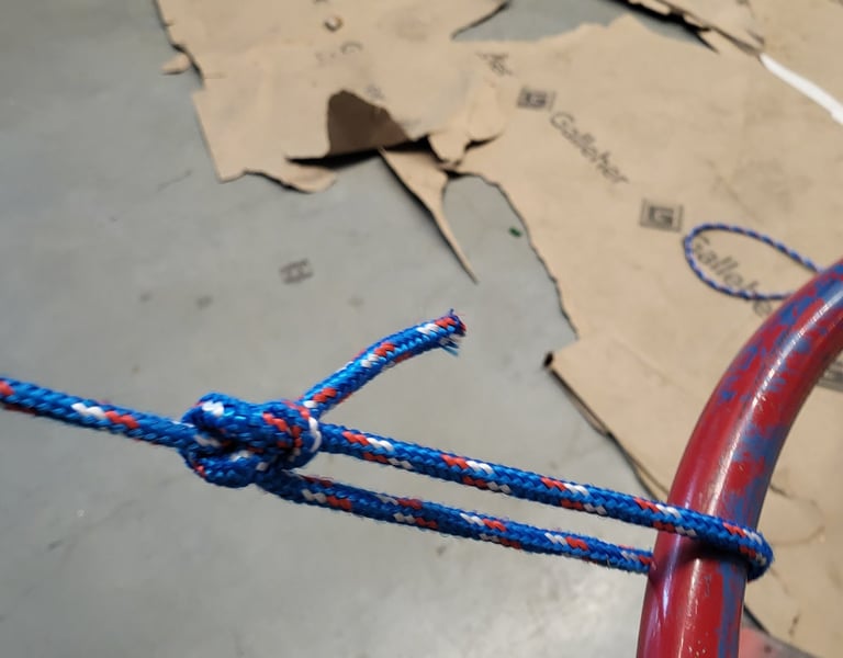 Bowline Knot anchored to a handle.