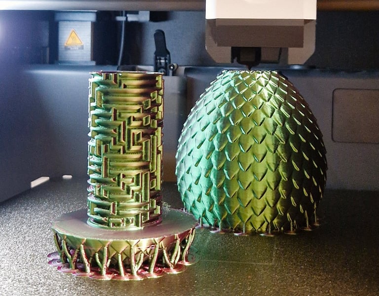 3D spausdinimo procesas – gaminami unikalūs žaislai ir dovanos vaikams iš PLA plastiko