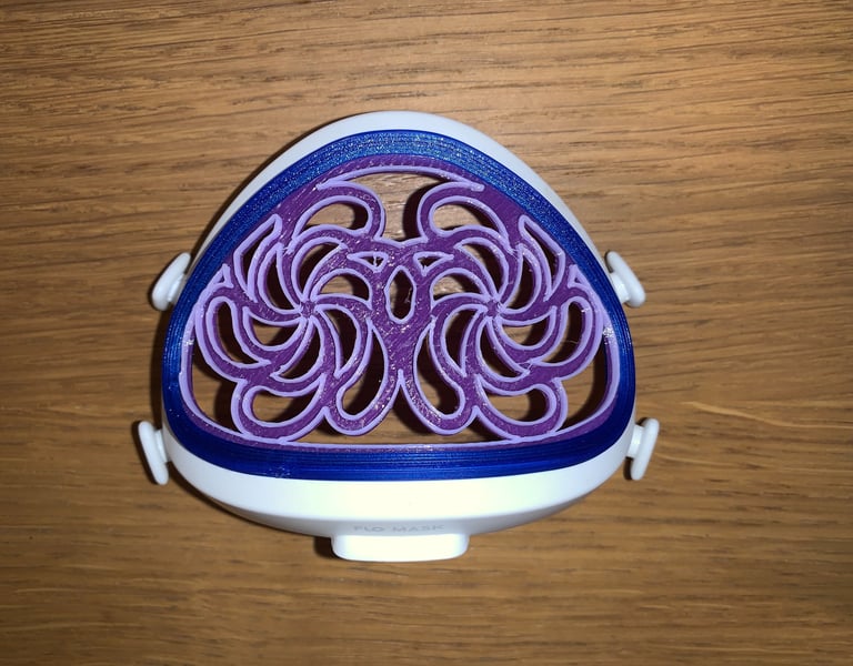 flo-13: Flomask withPaisley-Twirl 2 color decoration