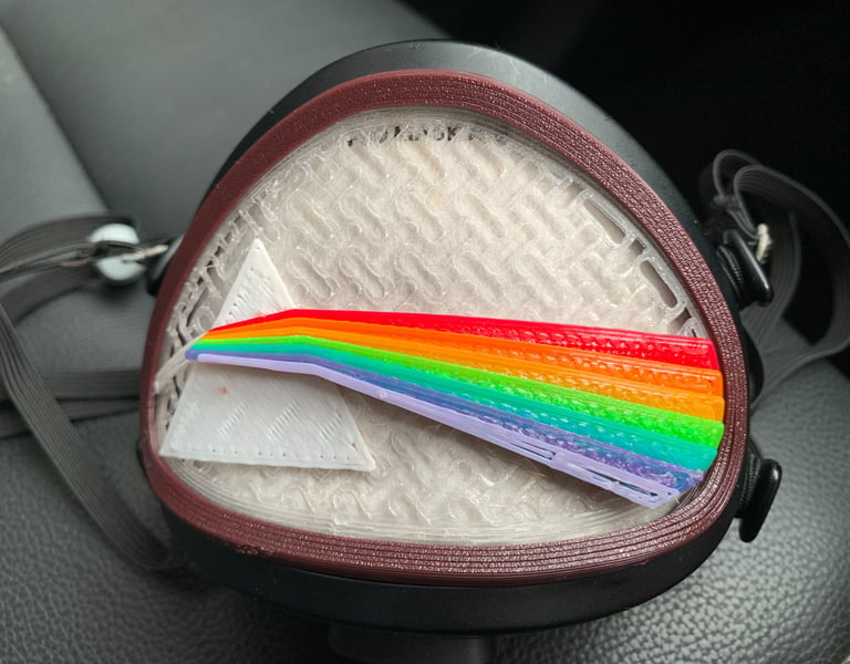 flo-26: Flomask with Rainbow-Prism decoration