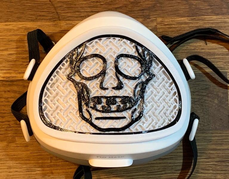 flo-43: Flomask with Skull decoration