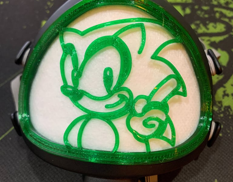 flo-63: Flomask with Sonic Hedgehog decoration