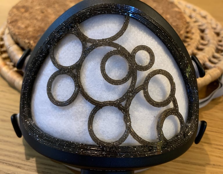 flo-71: Flomask with Bubbles decoration