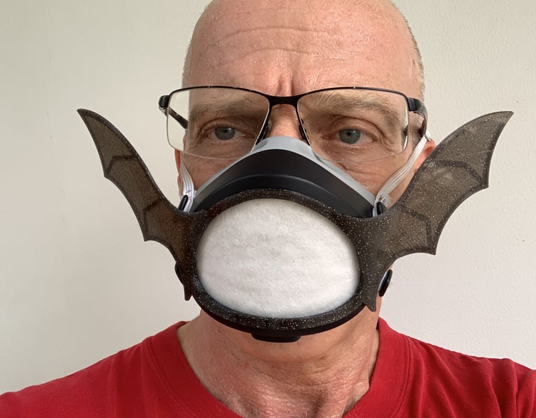 flo-53: Flomask with Batwings decoration