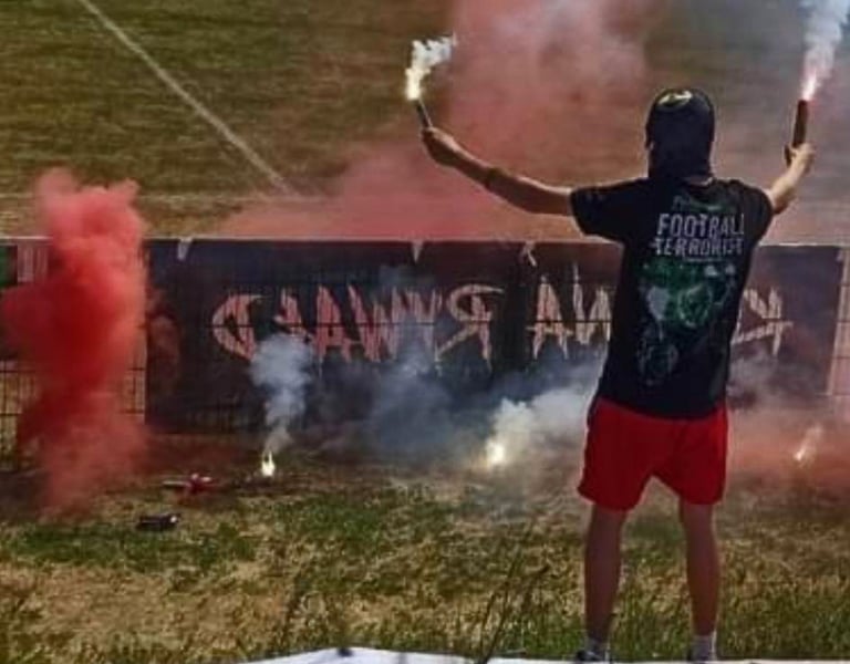 producent folie pirotechniczne flagi stadionowe klubowe