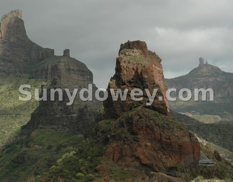 Los tres roques vistos desde Cuevas del Rey. Tejeda Isla de G. Canaria