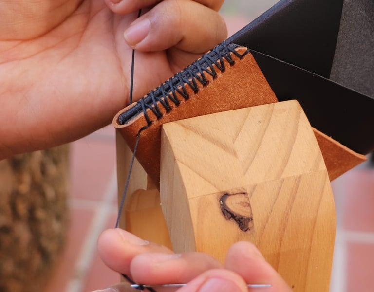 Handstitched wallet with German thread, Strong thread, Pueblo Leather 