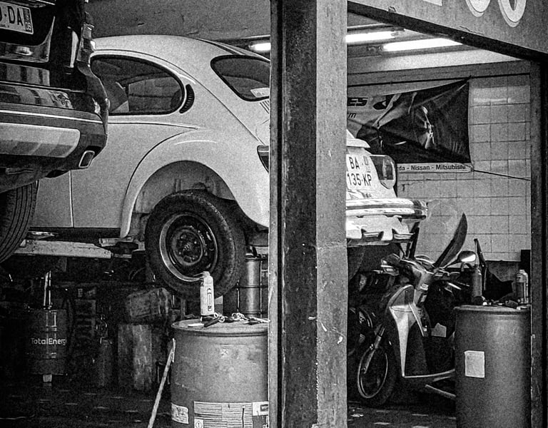 Un garage dans les rues de Nice, Juin 2023
